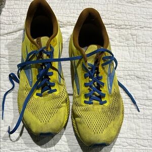 Brooks men’s running sneakers